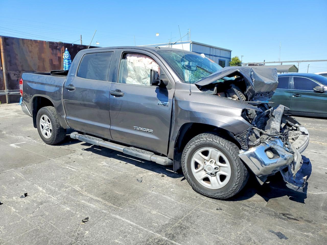 2016 TOYOTA TUNDRA