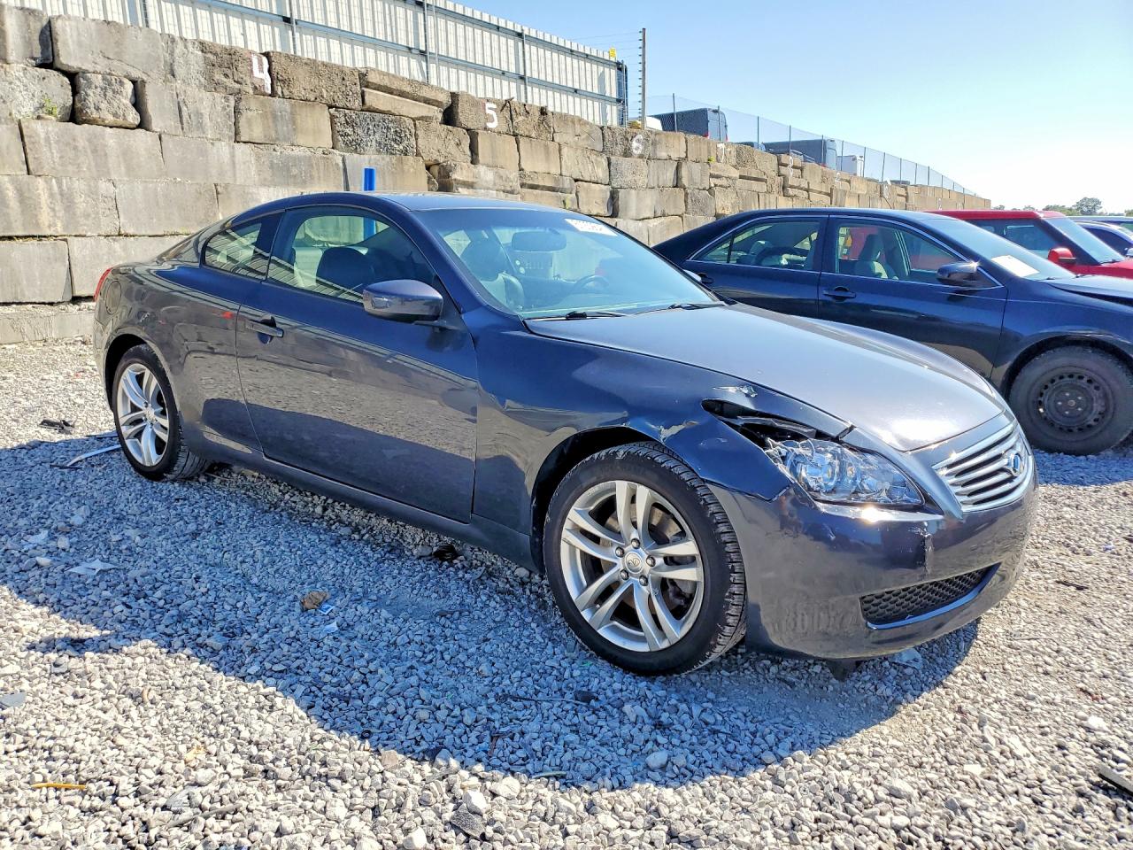 2010 INFINITI G37