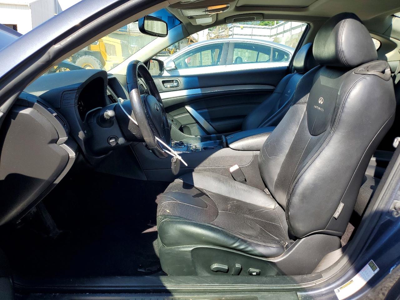 2010 INFINITI G37