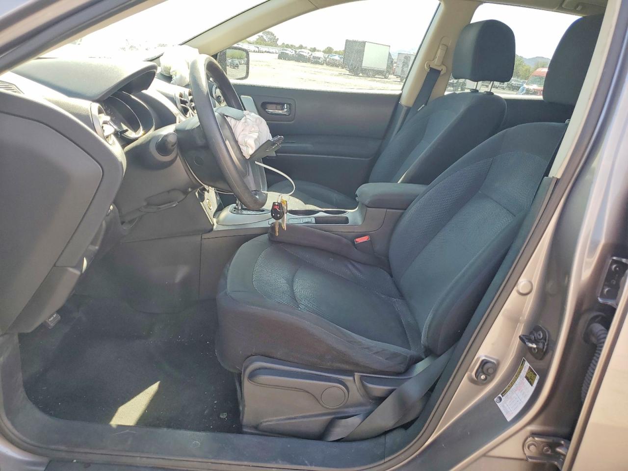 2015 NISSAN ROGUE