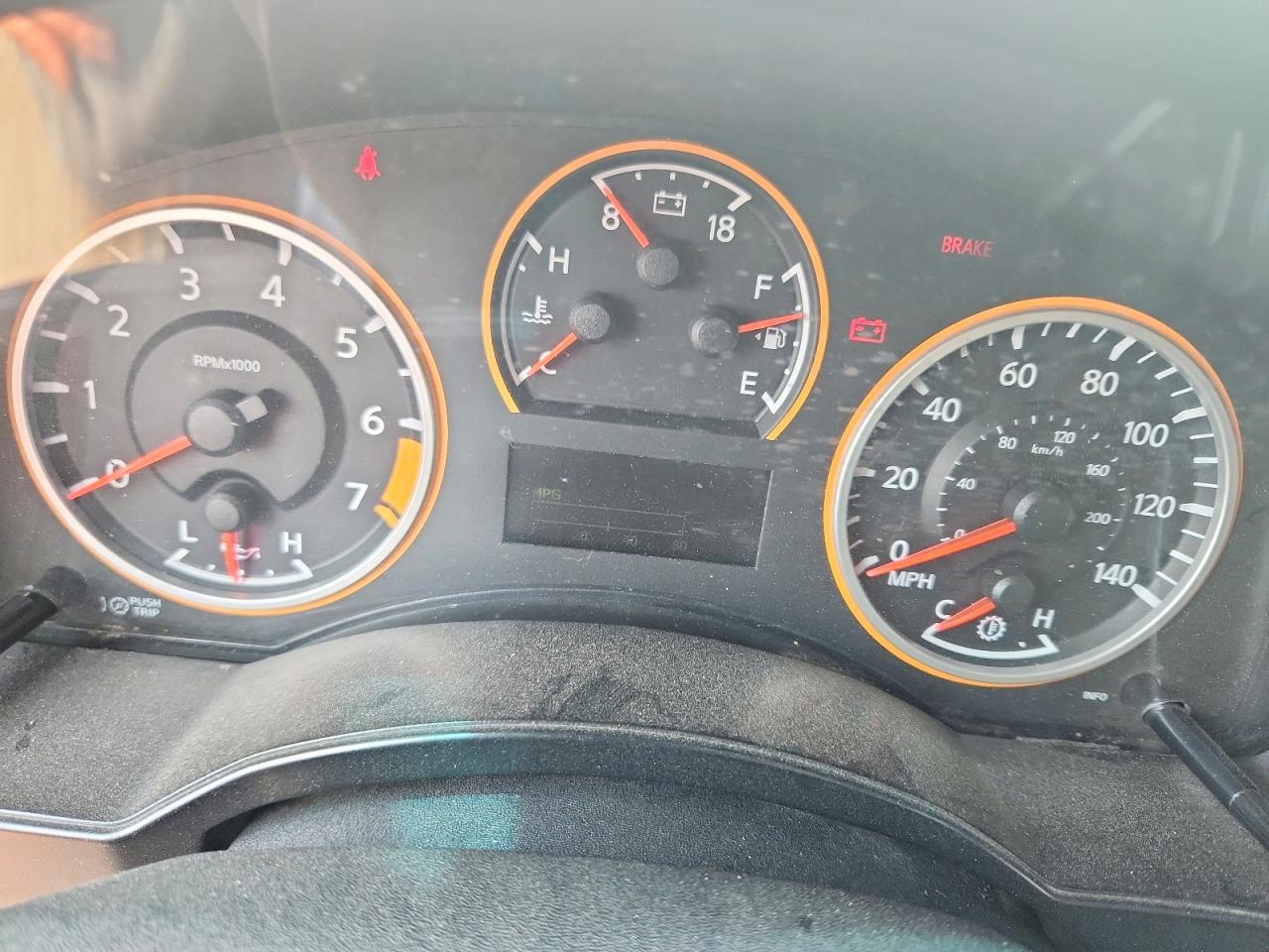 2013 NISSAN TITAN