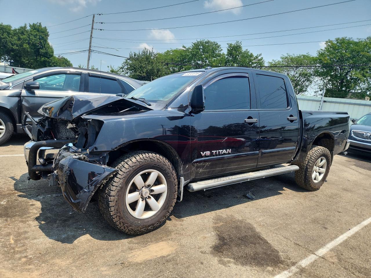 2013 NISSAN TITAN