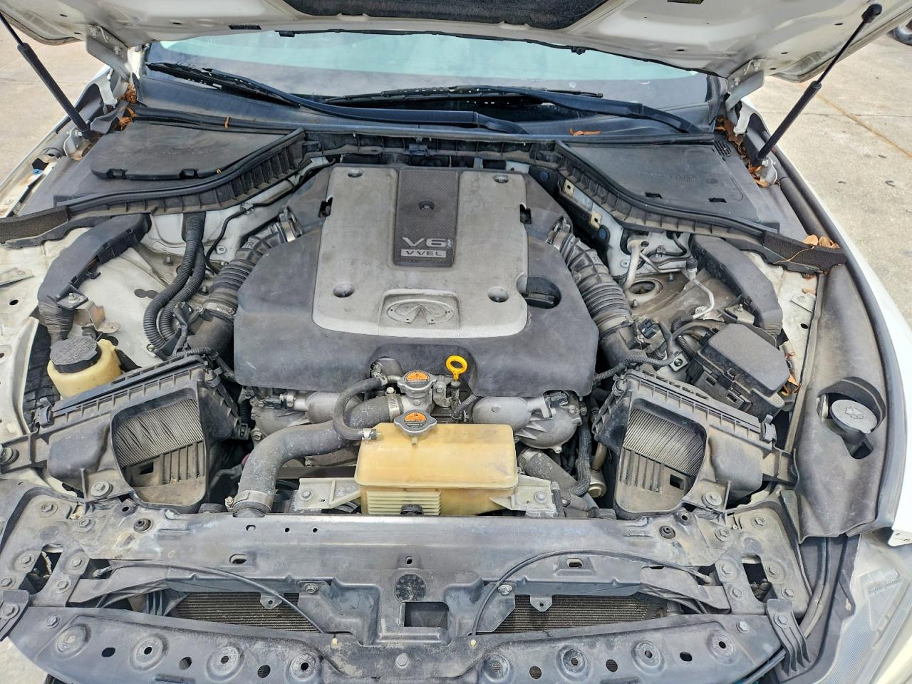 2015 INFINITI Q50
