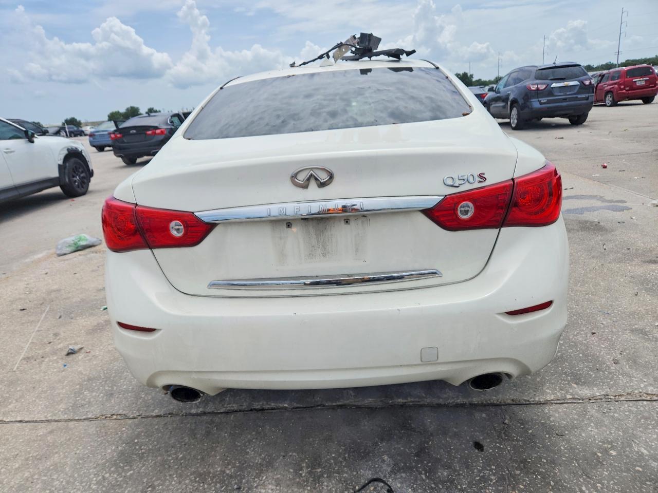 2015 INFINITI Q50