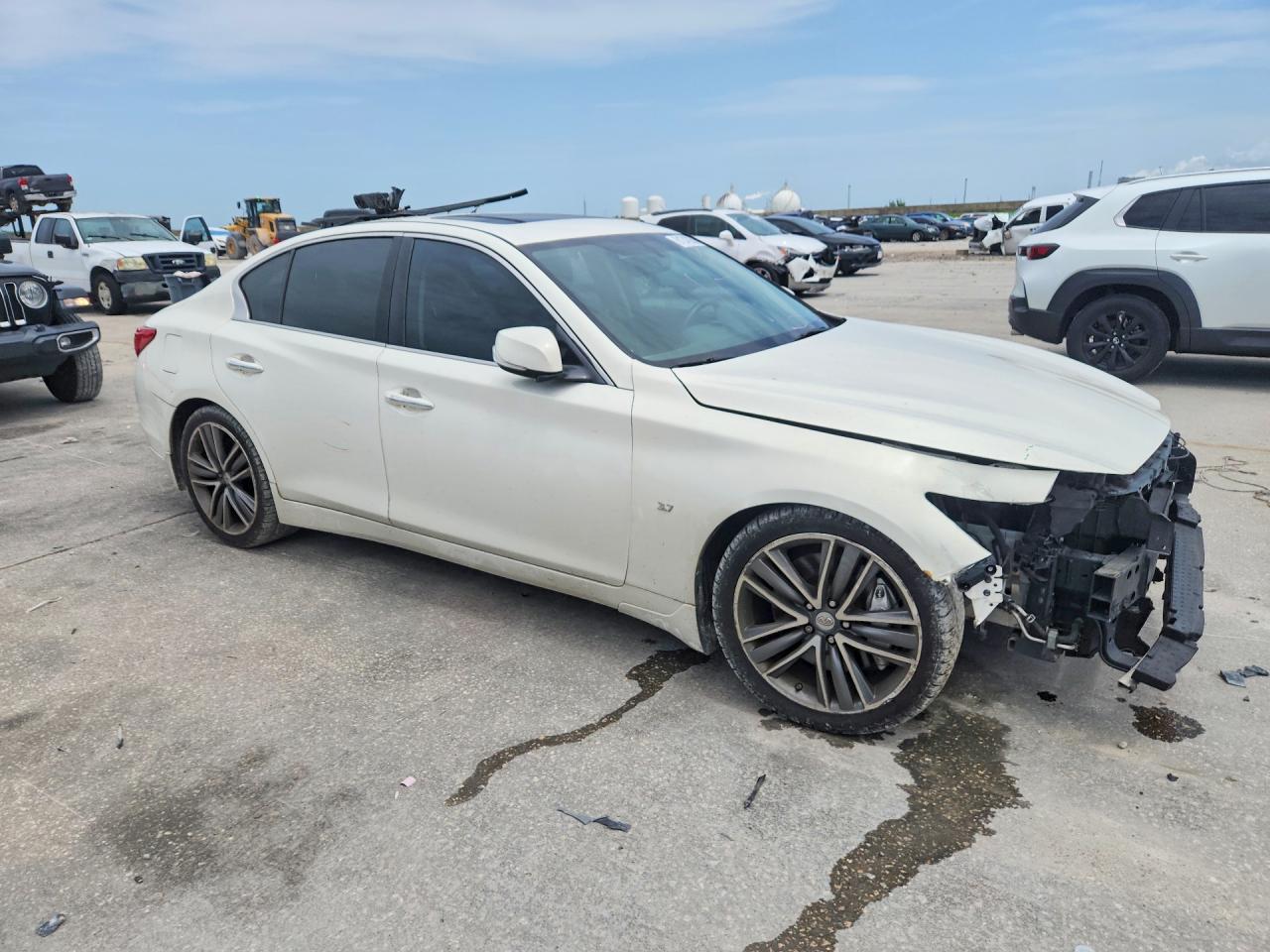 2015 INFINITI Q50