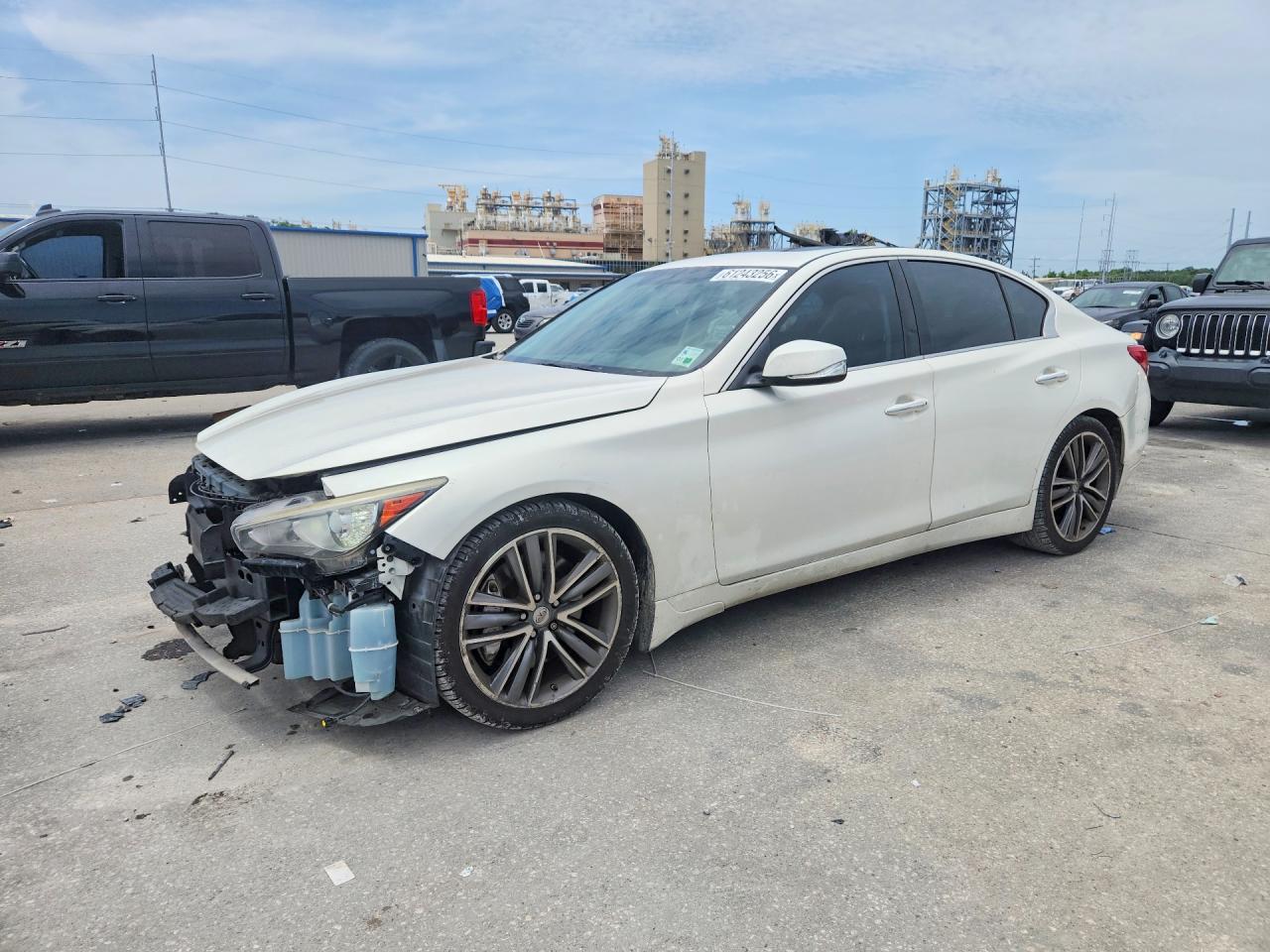 2015 INFINITI Q50