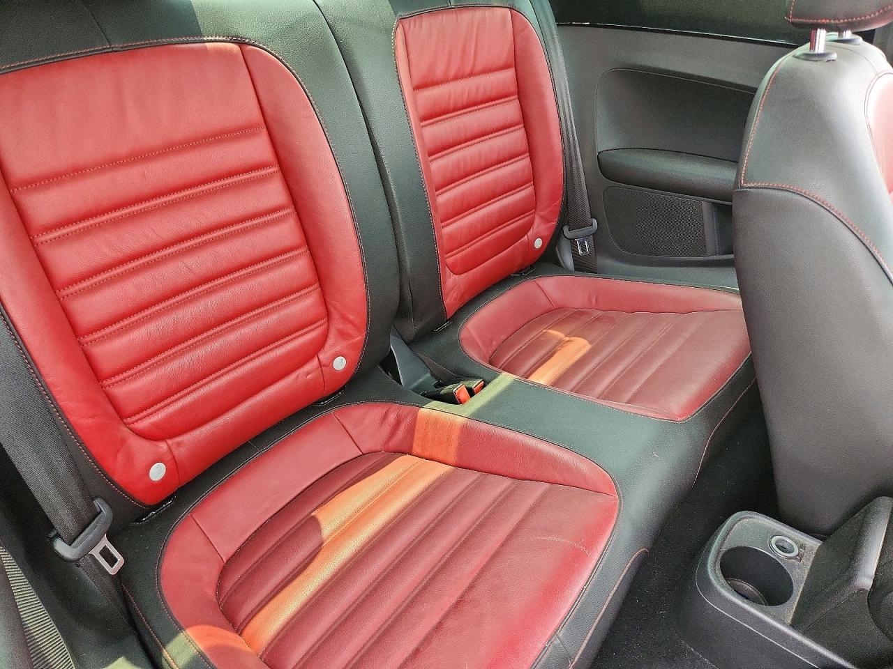 2012 VOLKSWAGEN BEETLE