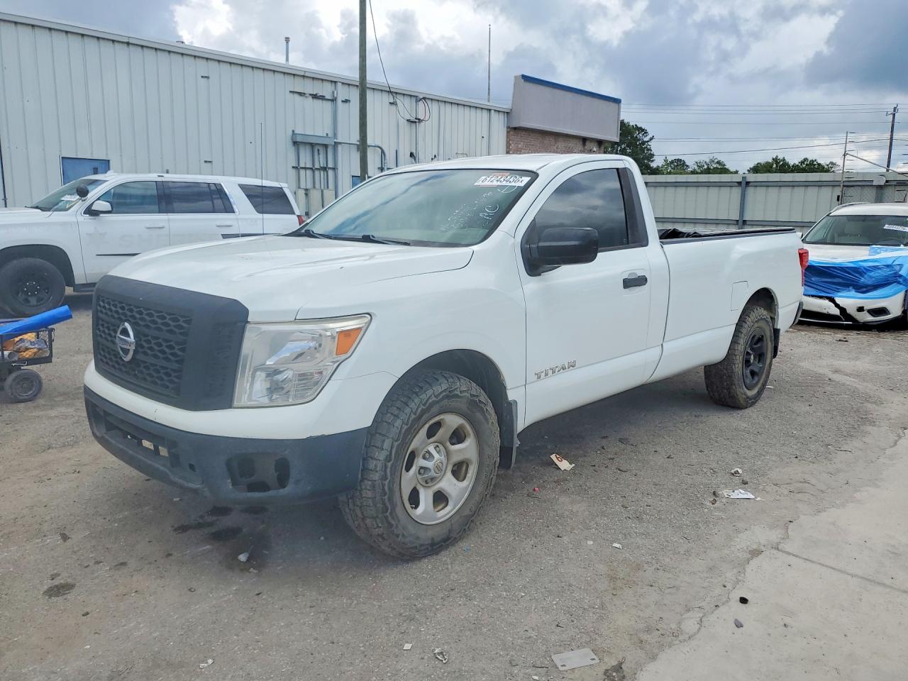2017 NISSAN TITAN