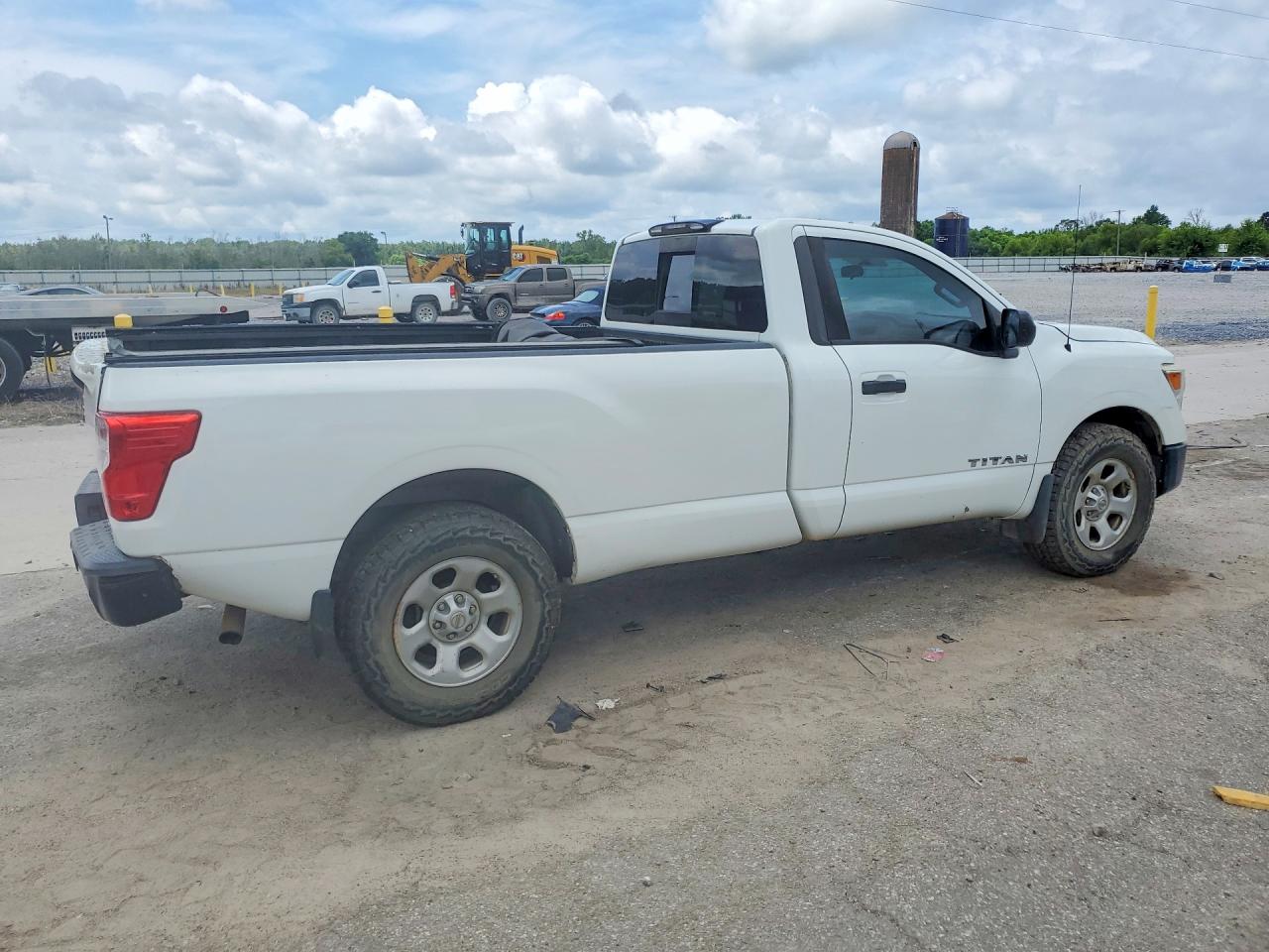 2017 NISSAN TITAN