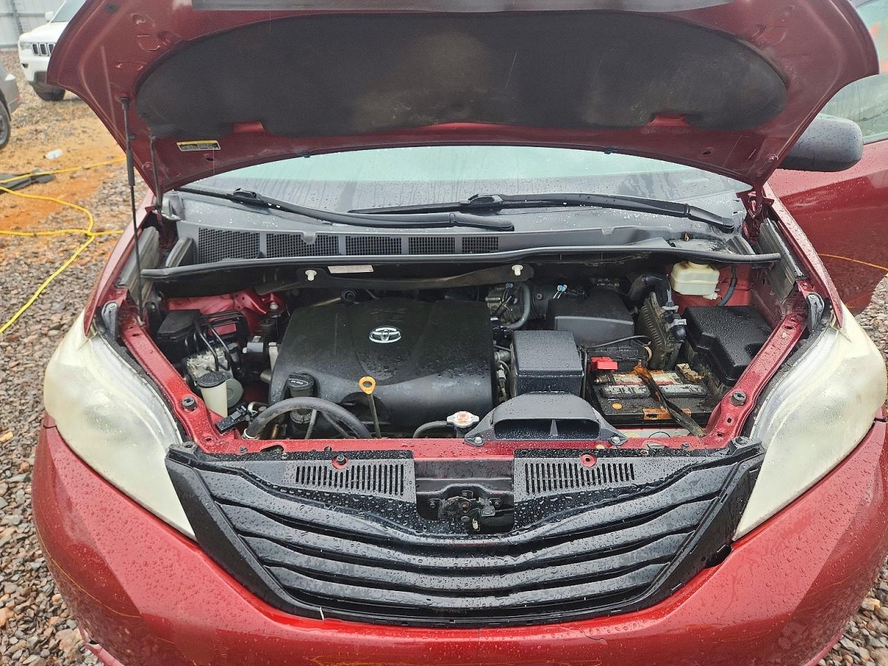2017 TOYOTA SIENNA