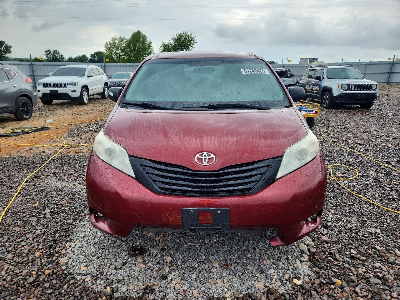 2017 TOYOTA SIENNA
