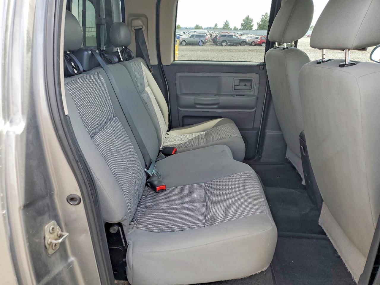 2011 DODGE DAKOTA