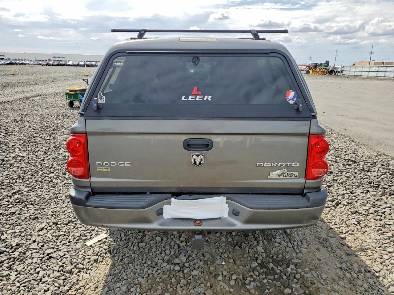 2011 DODGE DAKOTA