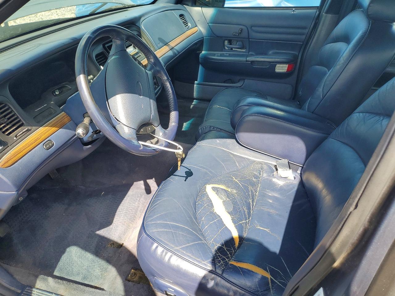 1996 FORD CROWN VIC
