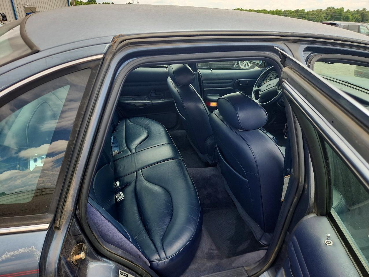 1996 FORD CROWN VIC