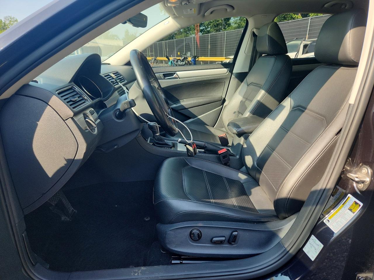 2019 VOLKSWAGEN PASSAT