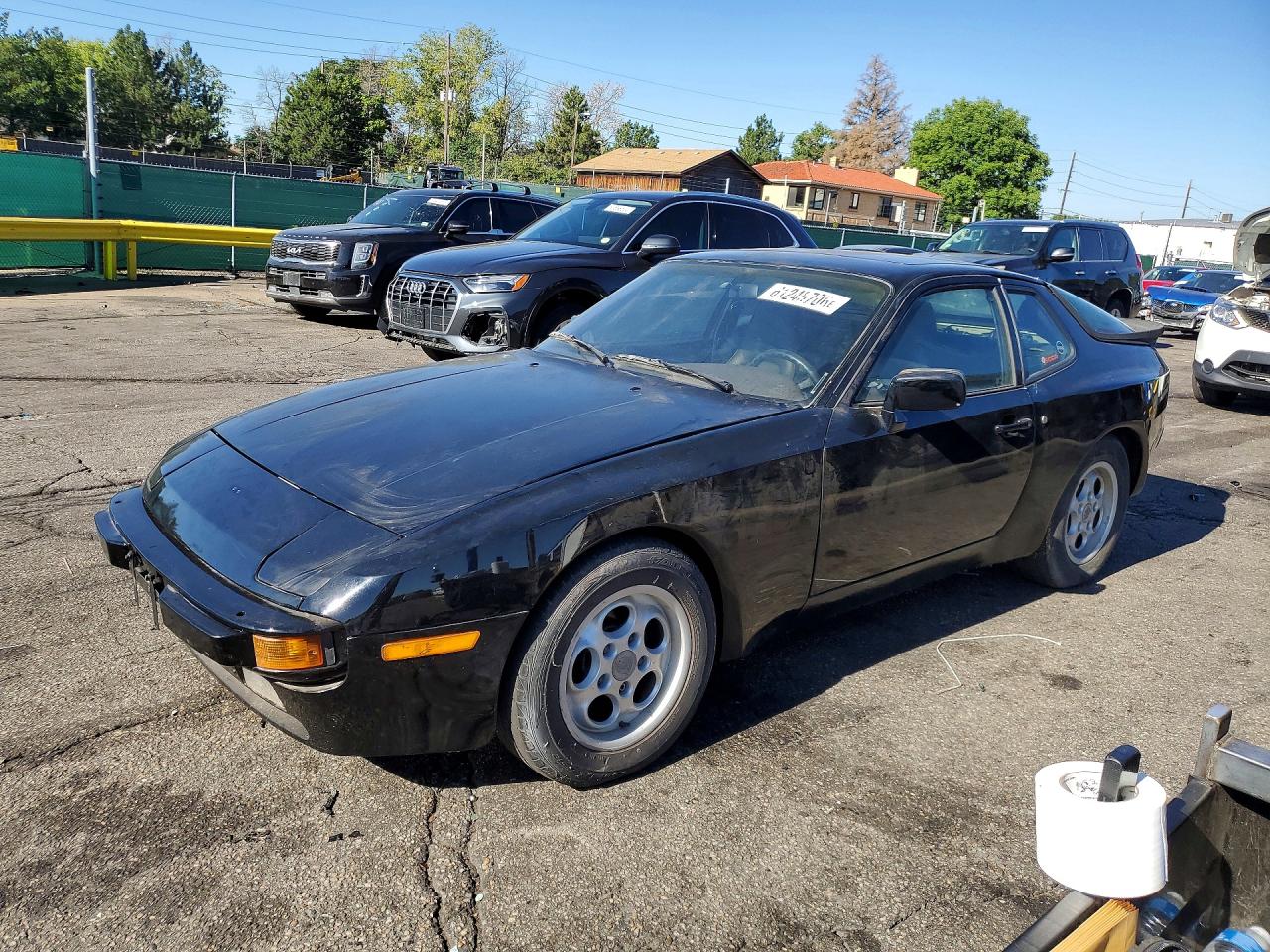 1985 PORSCHE 944