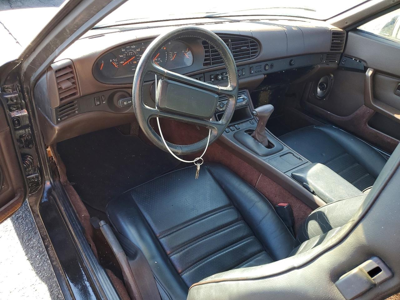 1985 PORSCHE 944