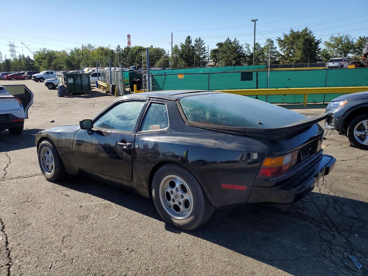 1985 PORSCHE 944