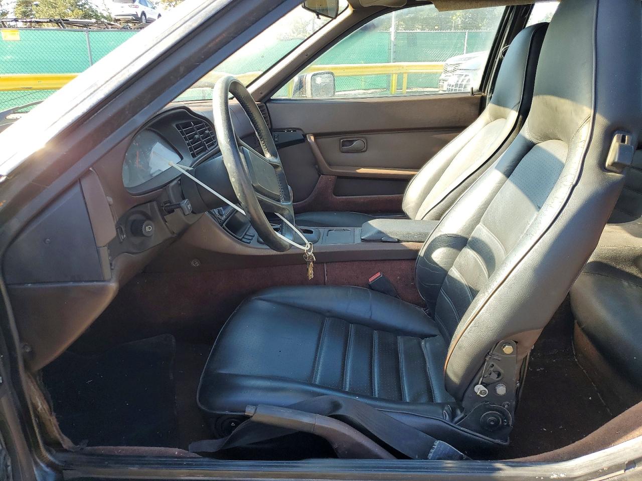1985 PORSCHE 944