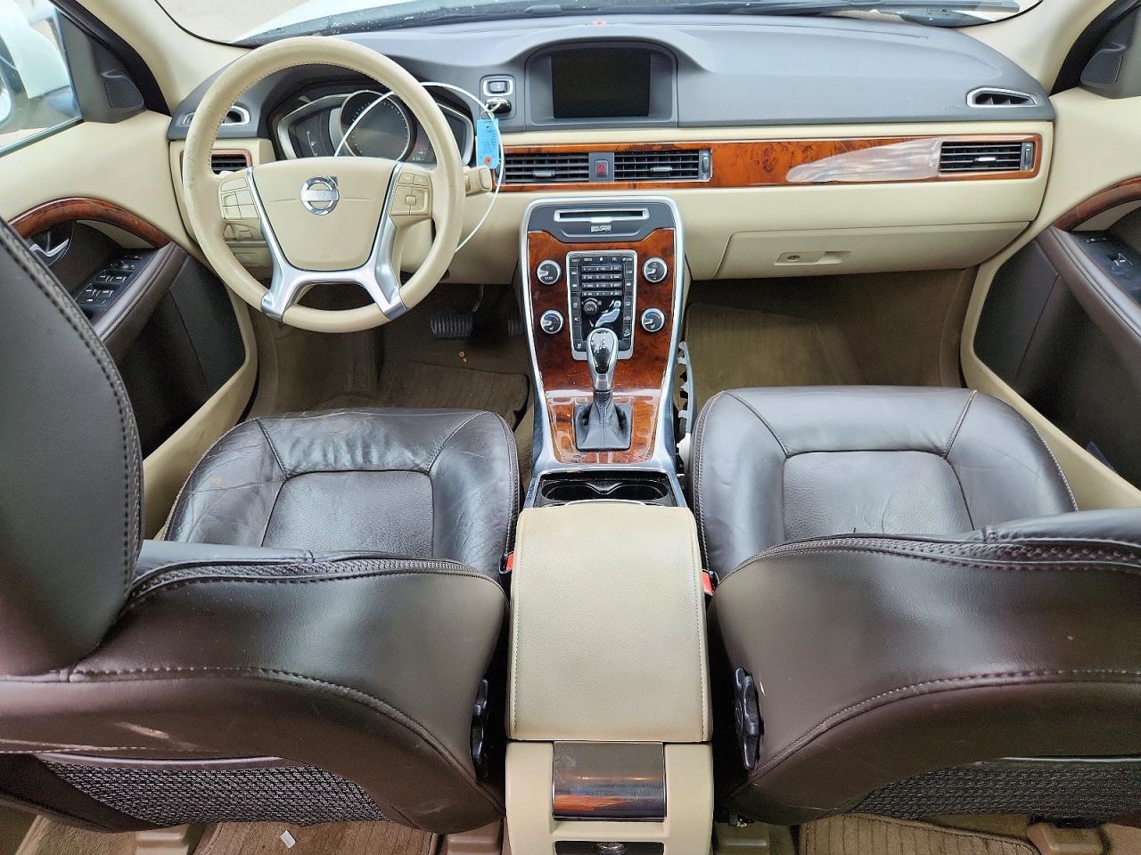 2014 VOLVO XC70