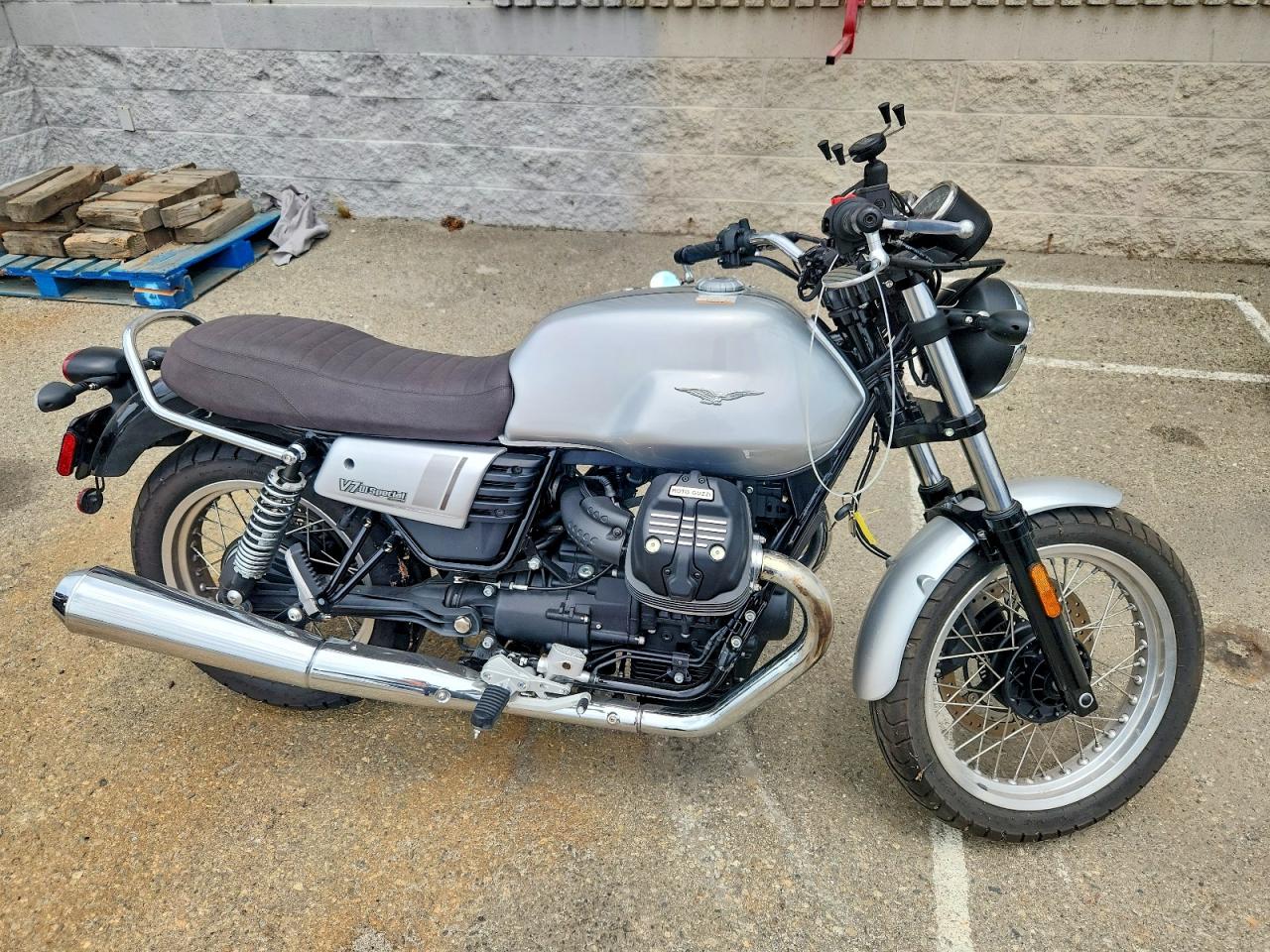 2020 MOTO GUZZI V7 III