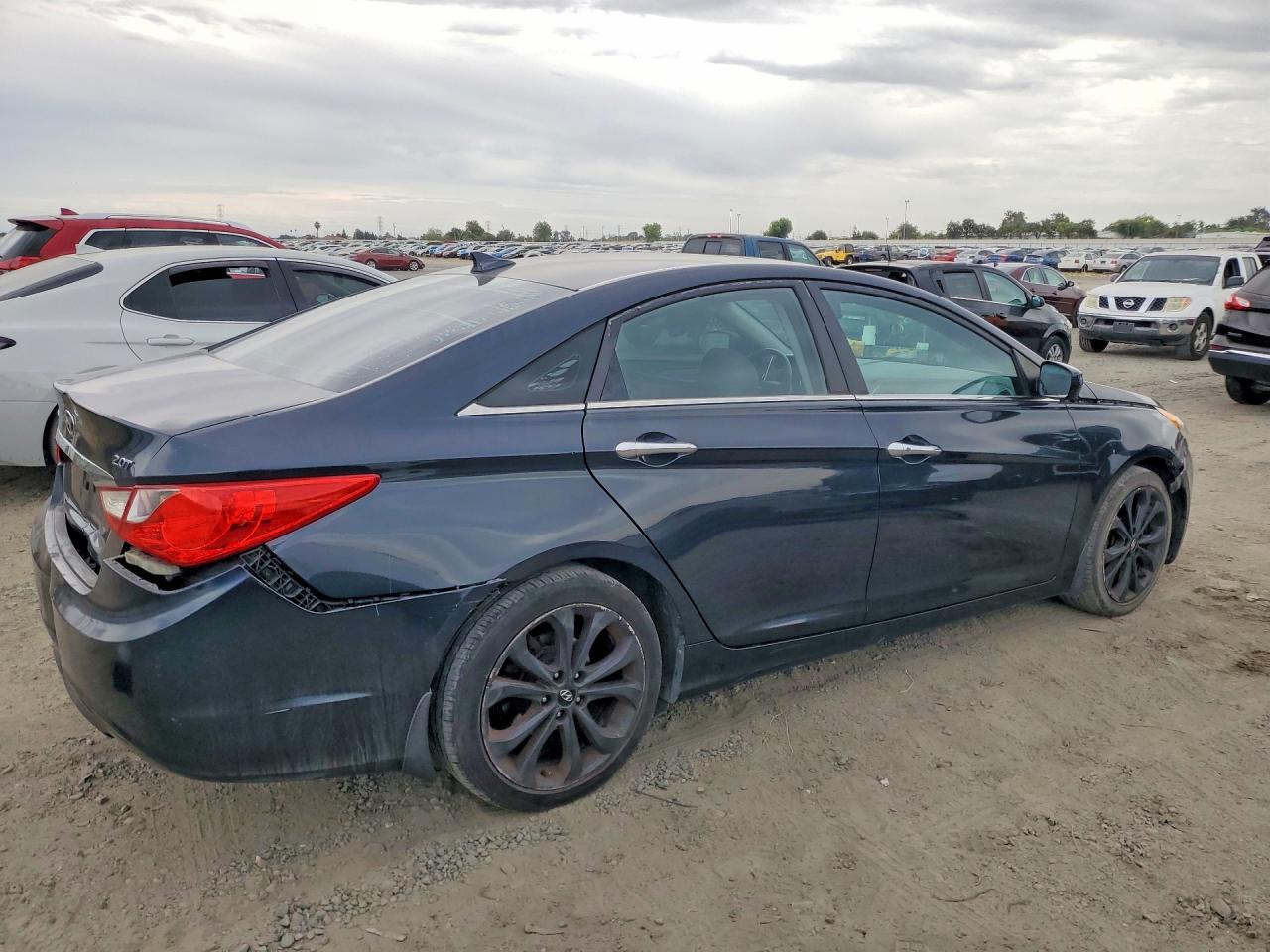 2013 HYUNDAI SONATA