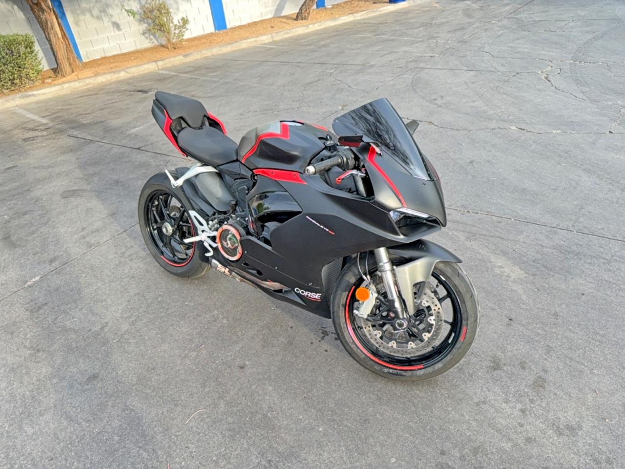 2024 DUCATI PANIGALE