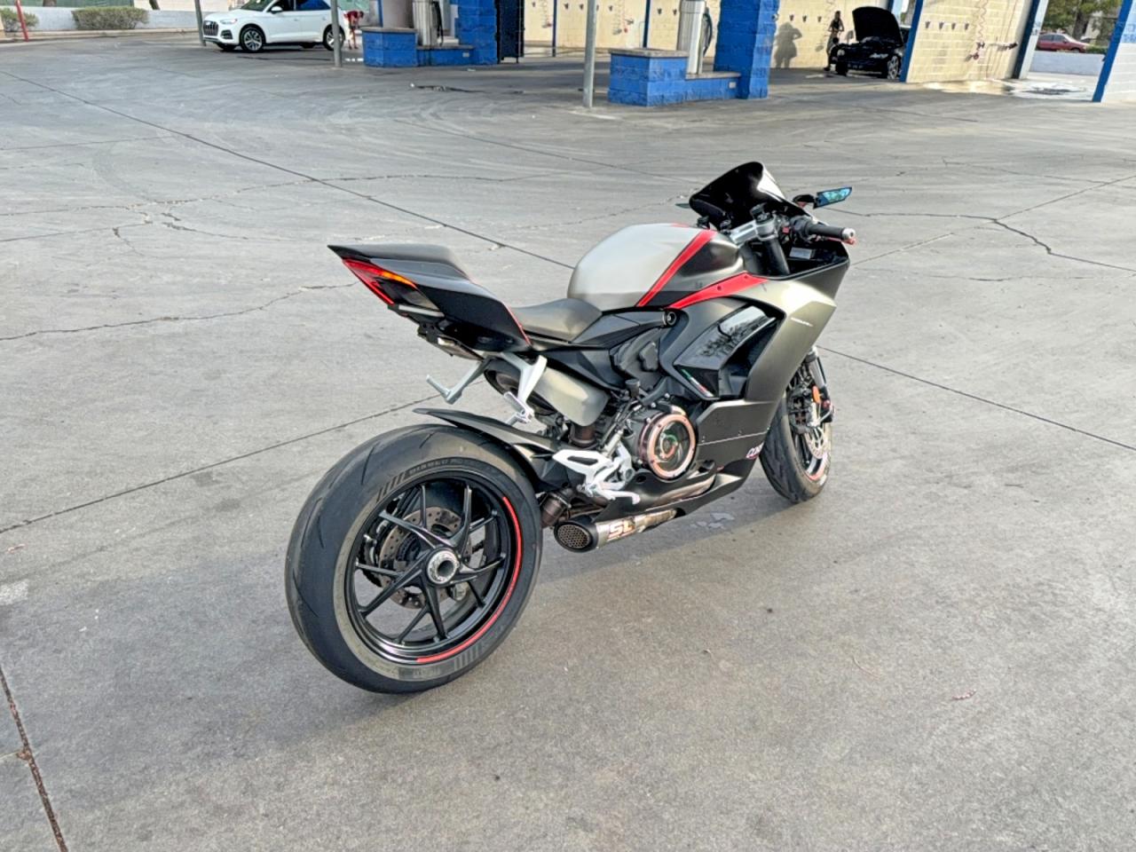 2024 DUCATI PANIGALE