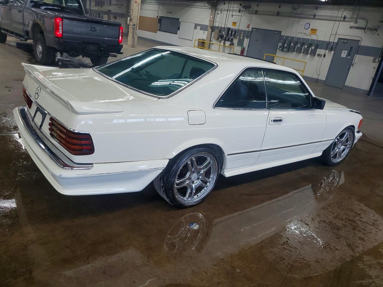 1984 MERCEDES-BENZ 500-CLASS