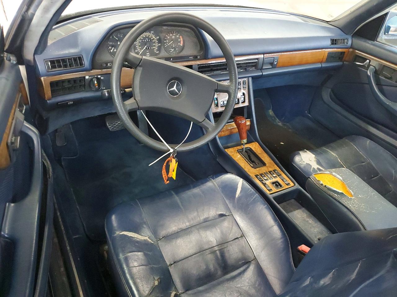 1984 MERCEDES-BENZ 500-CLASS