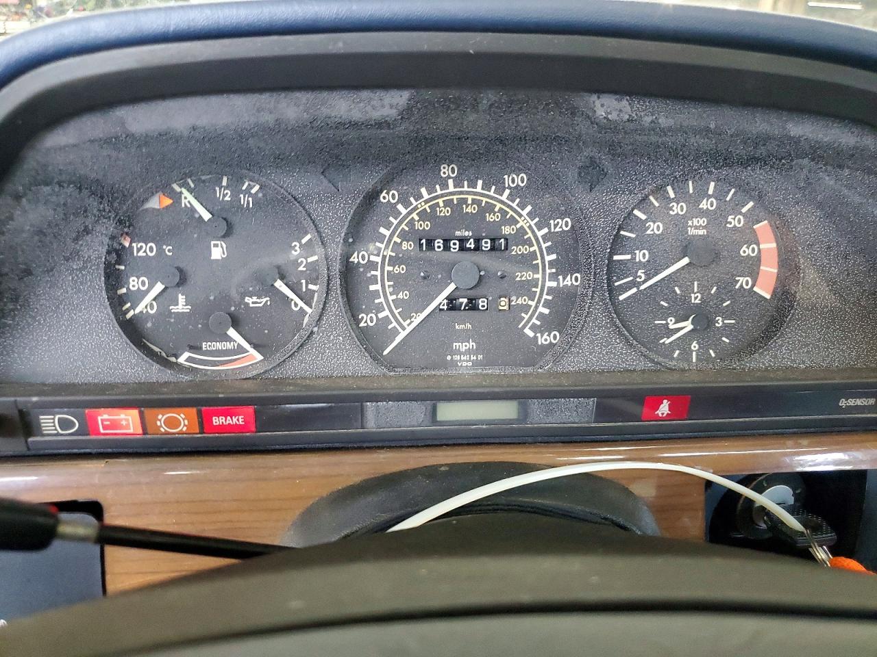 1984 MERCEDES-BENZ 500-CLASS