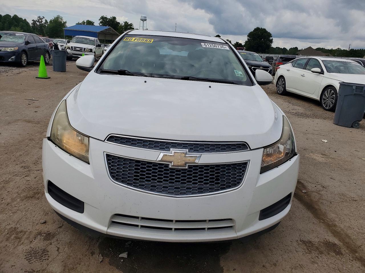 2011 CHEVROLET CRUZE