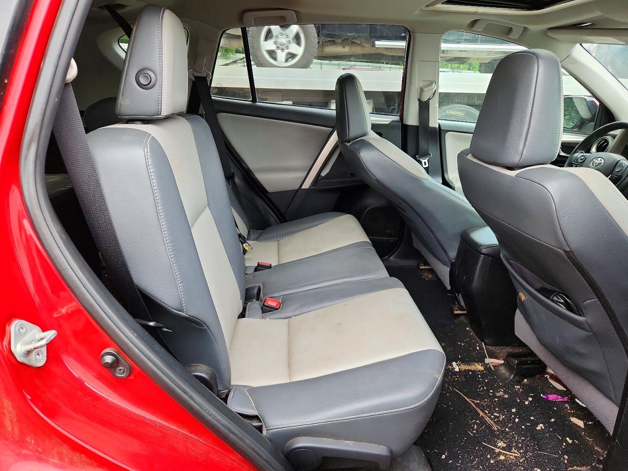 2015 TOYOTA RAV4