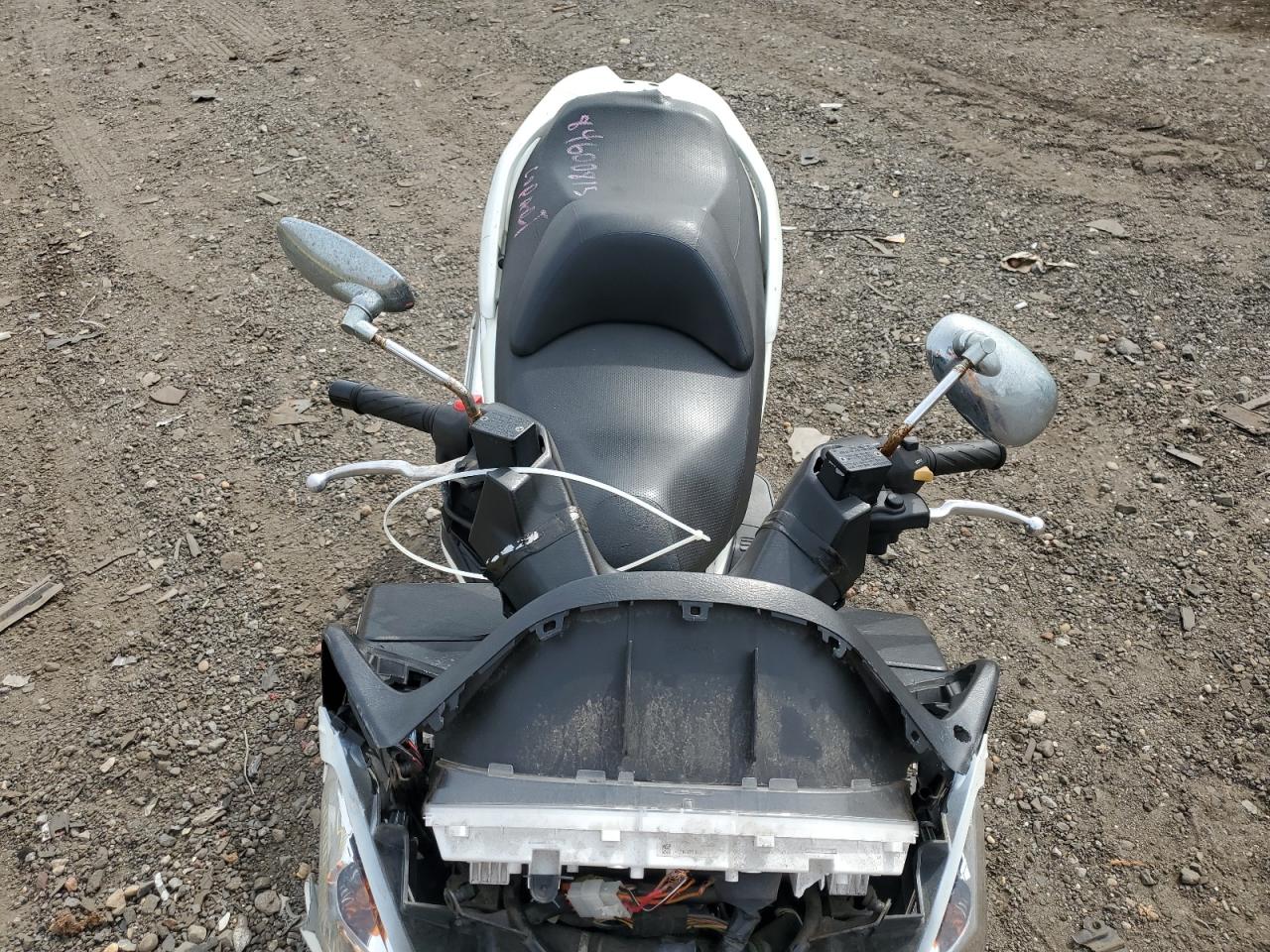 2011 SUZUKI AN400 A