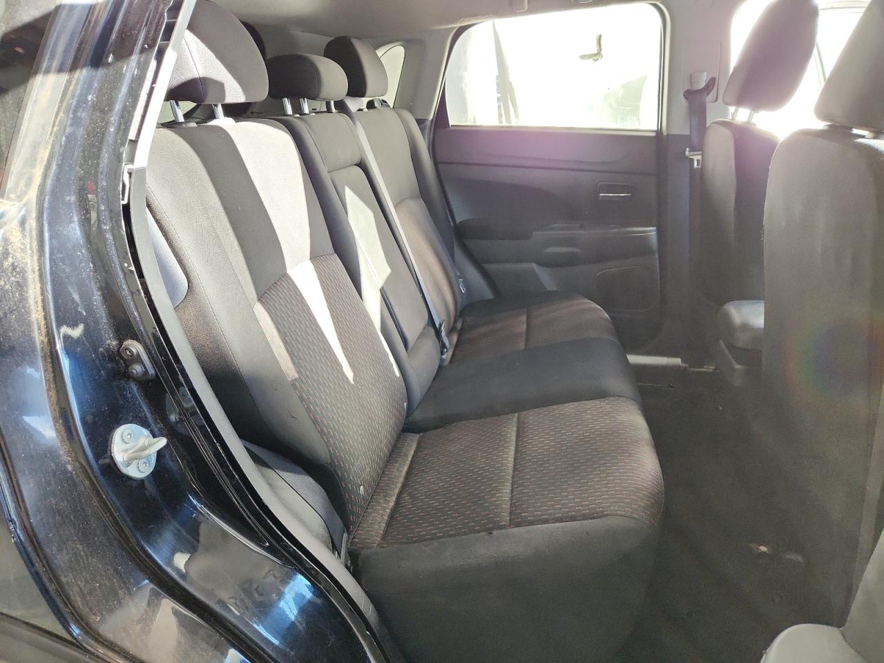 2019 MITSUBISHI OUTLANDER
