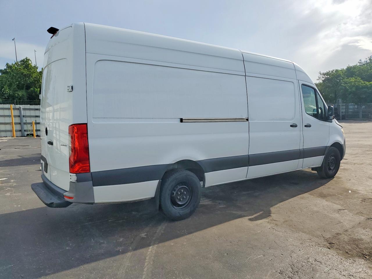 2022 MERCEDES-BENZ SPRINTER