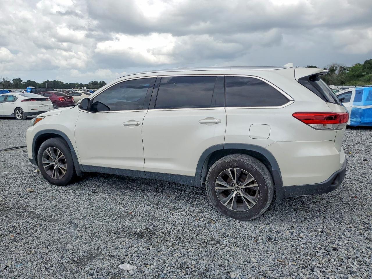 2019 TOYOTA HIGHLANDER