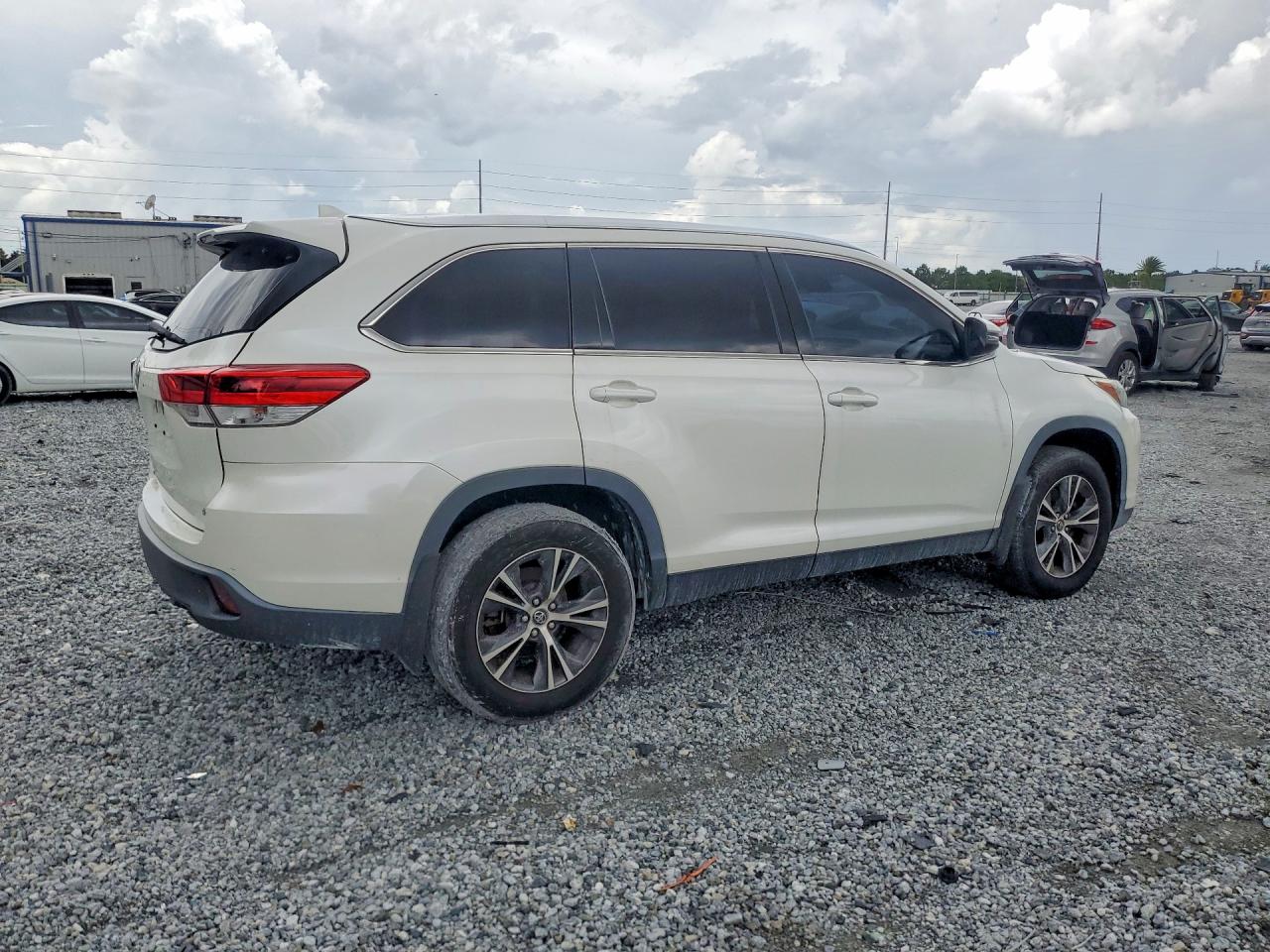 2019 TOYOTA HIGHLANDER