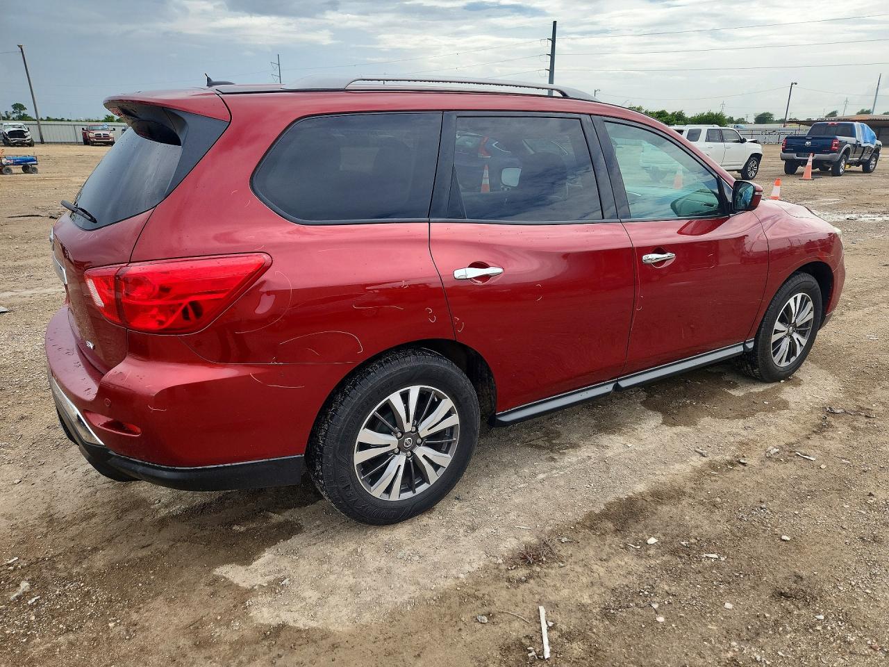 2017 NISSAN PATHFINDER