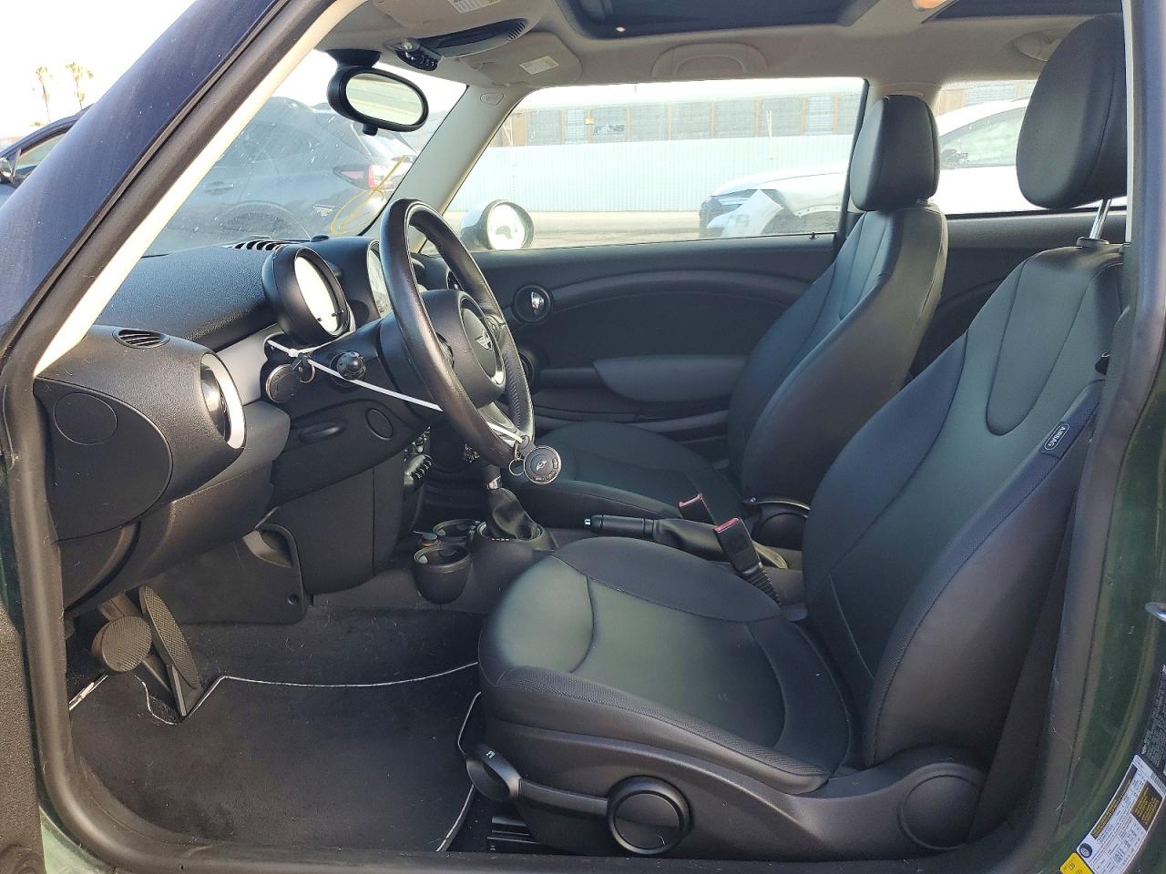 2011 MINI COOPER