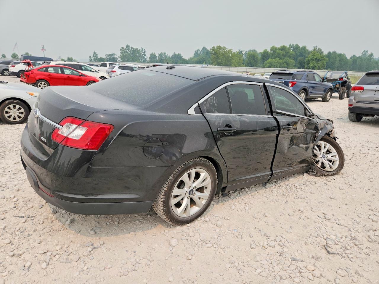 2011 FORD TAURUS