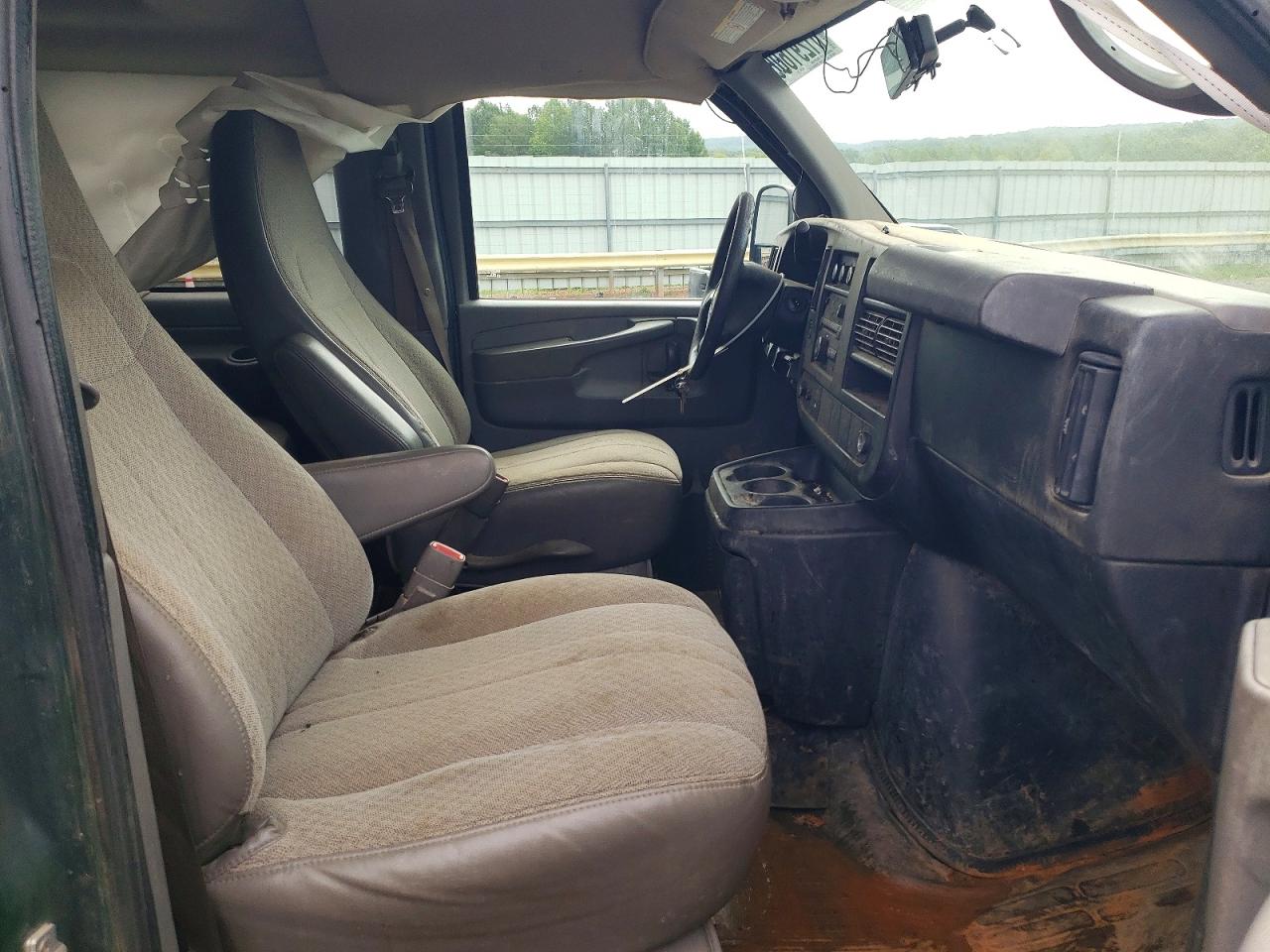 2010 CHEVROLET EXPRESS