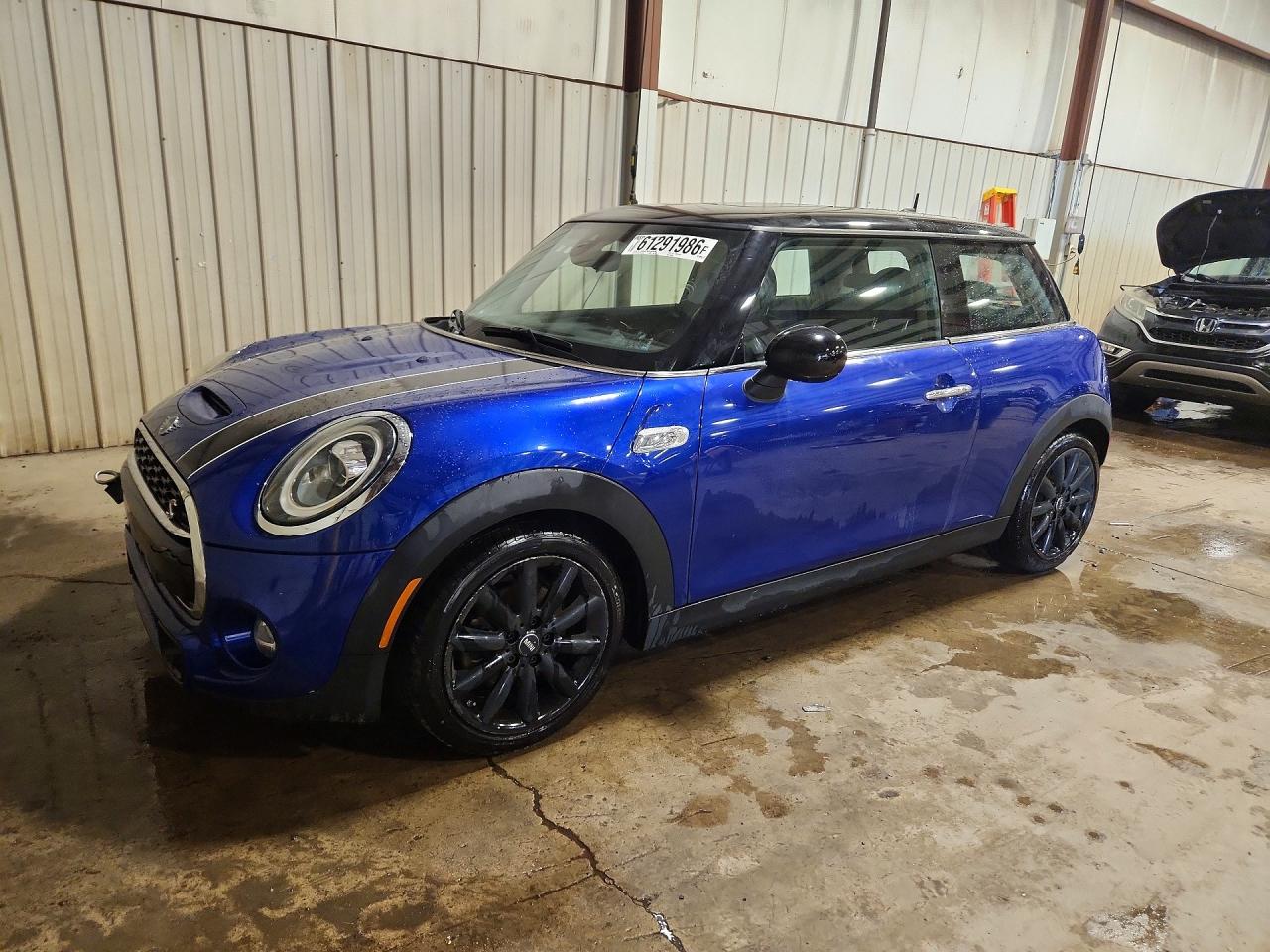 2019 MINI COOPER