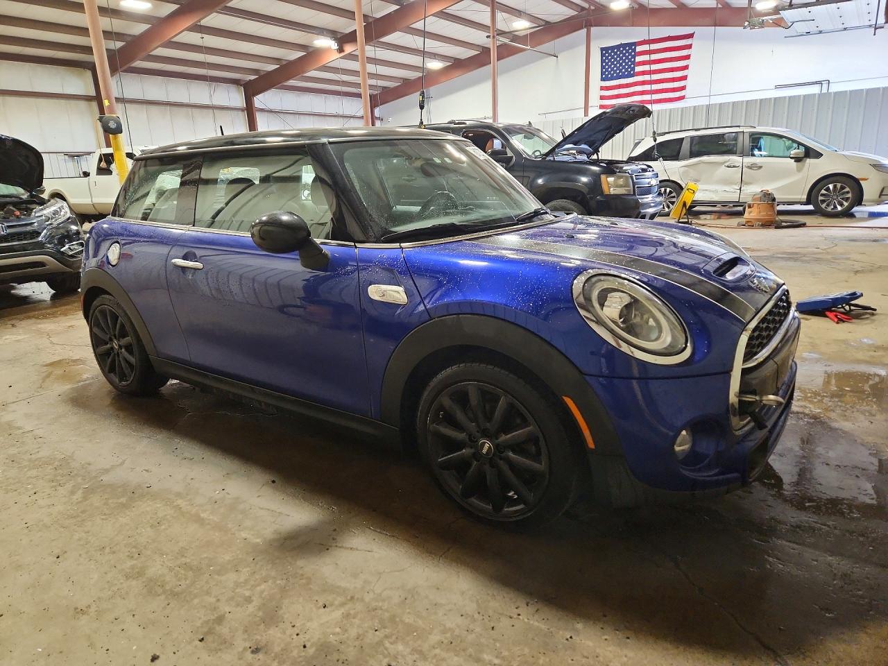 2019 MINI COOPER