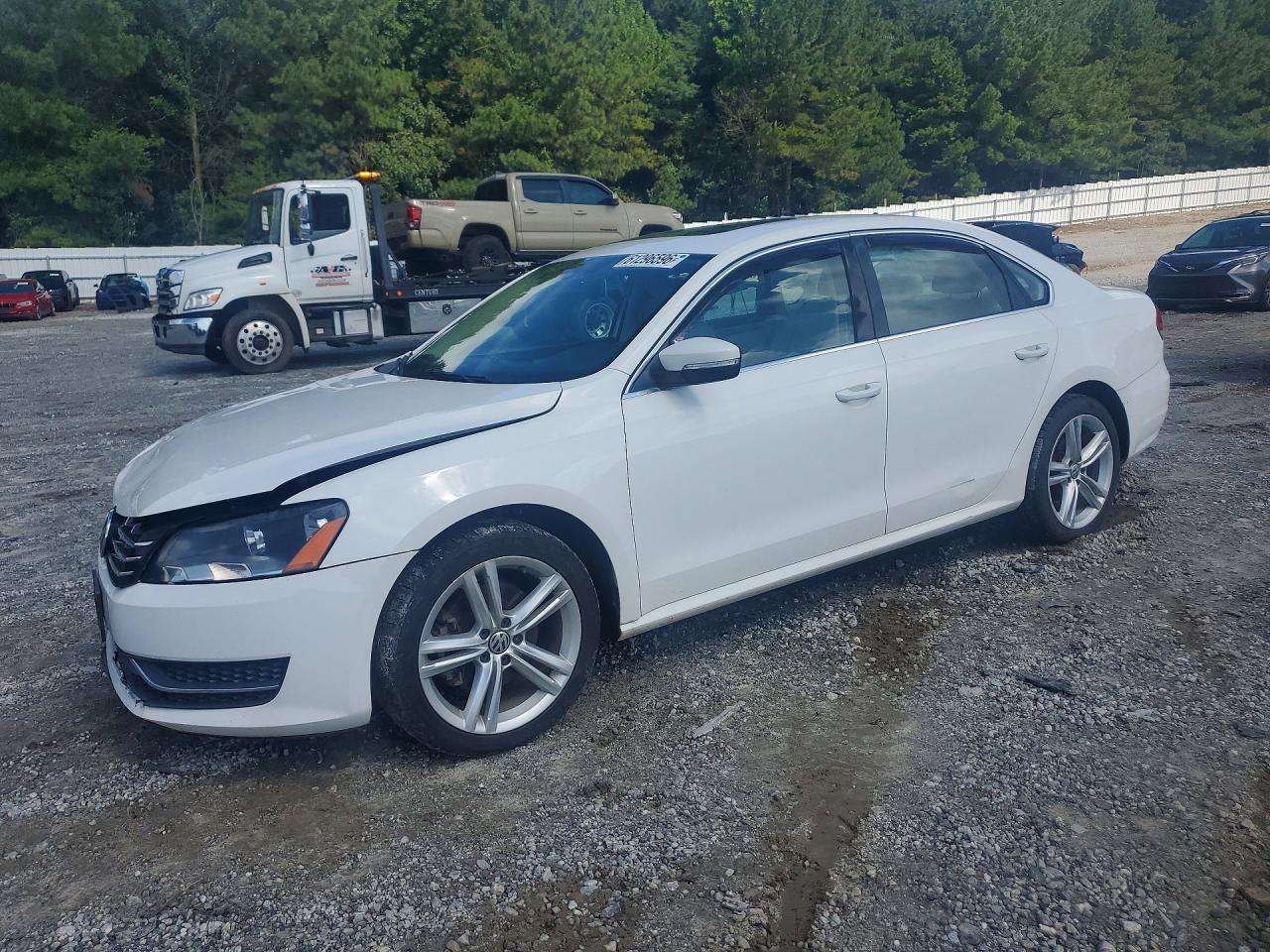 2014 VOLKSWAGEN PASSAT