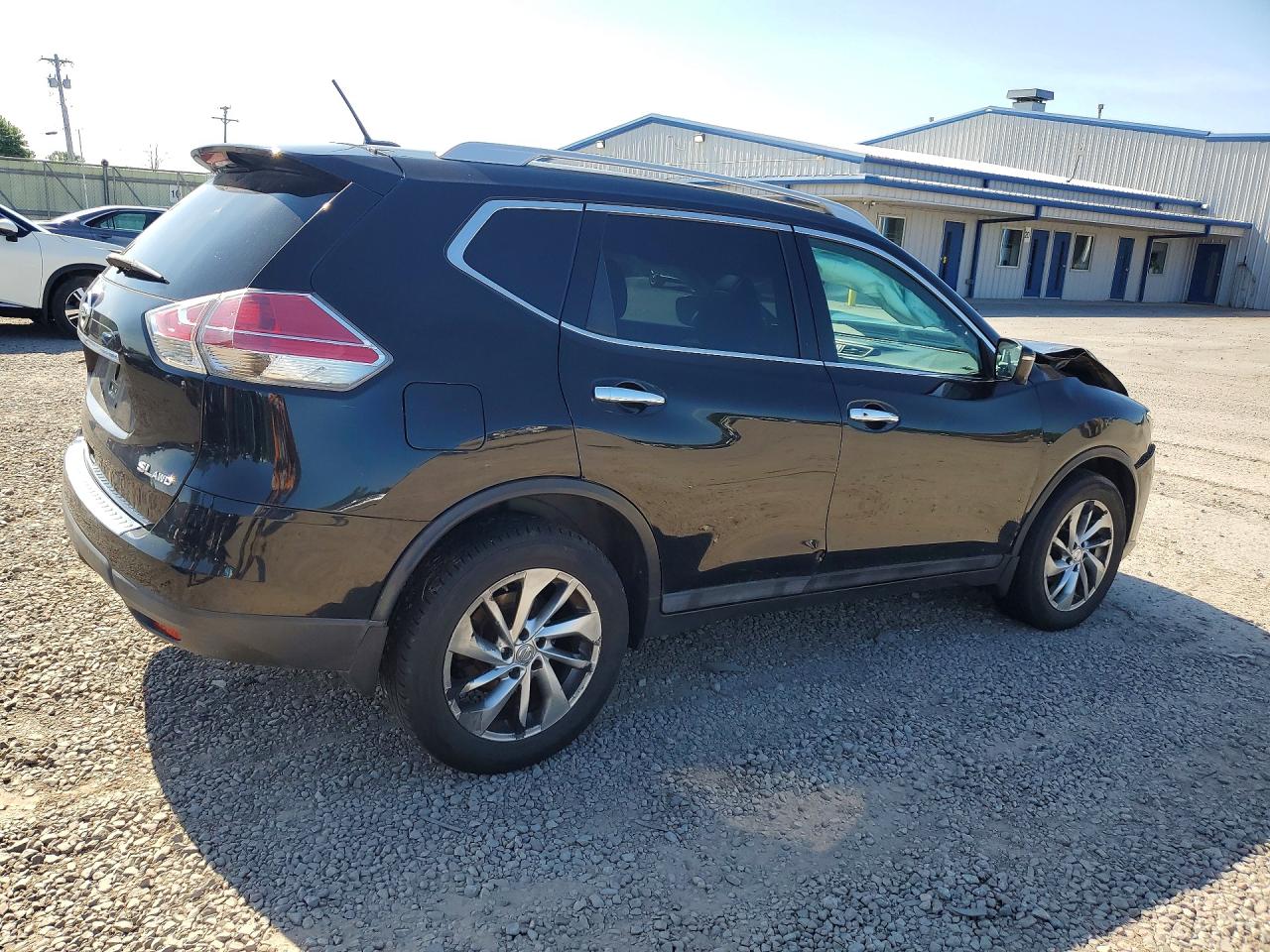 2015 NISSAN ROGUE
