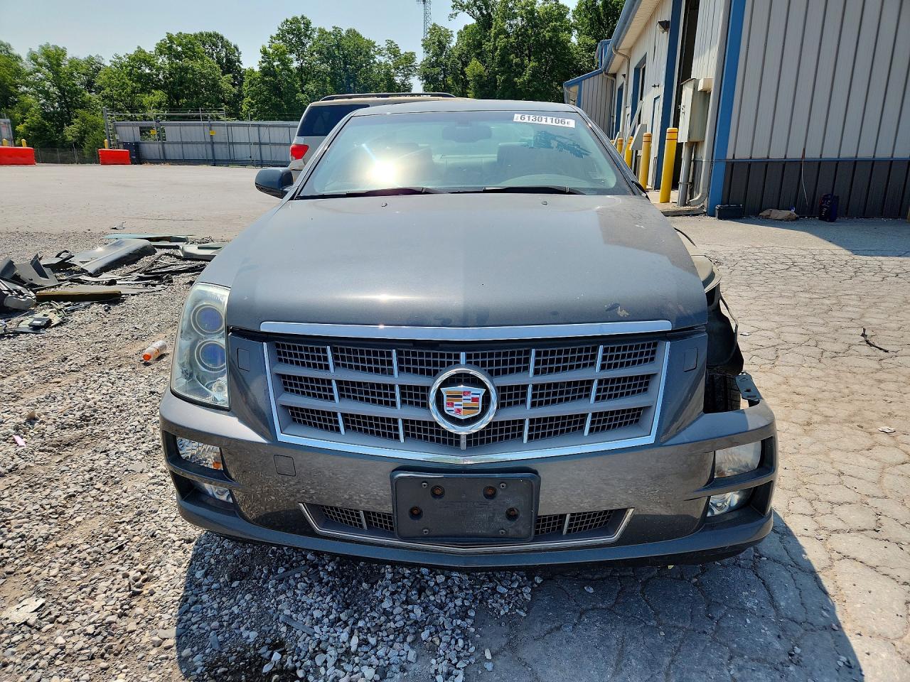 2010 CADILLAC STS