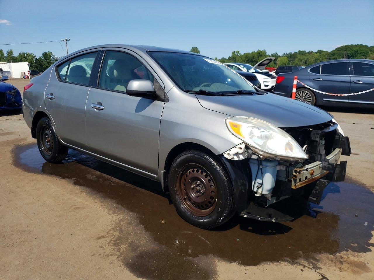 2012 NISSAN VERSA