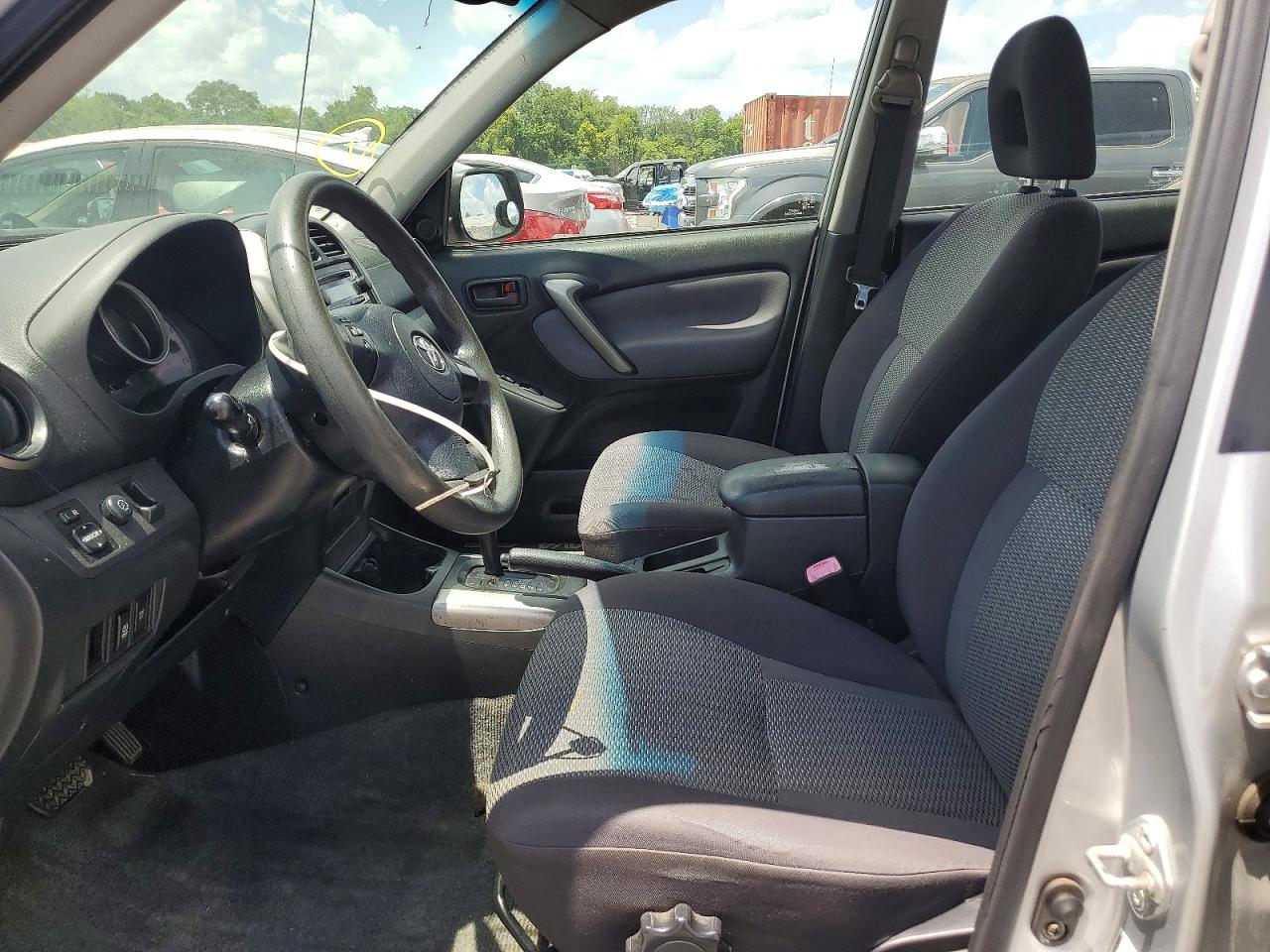 2004 TOYOTA RAV4